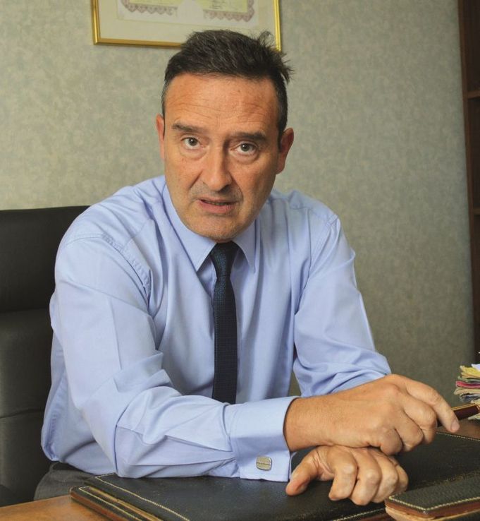 “La acción de oro en el marco del concurso es la solución más viable”