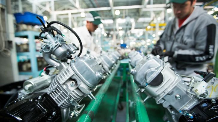 La economía real sigue en modo "Panic Show" y se dilata la Ley Bases