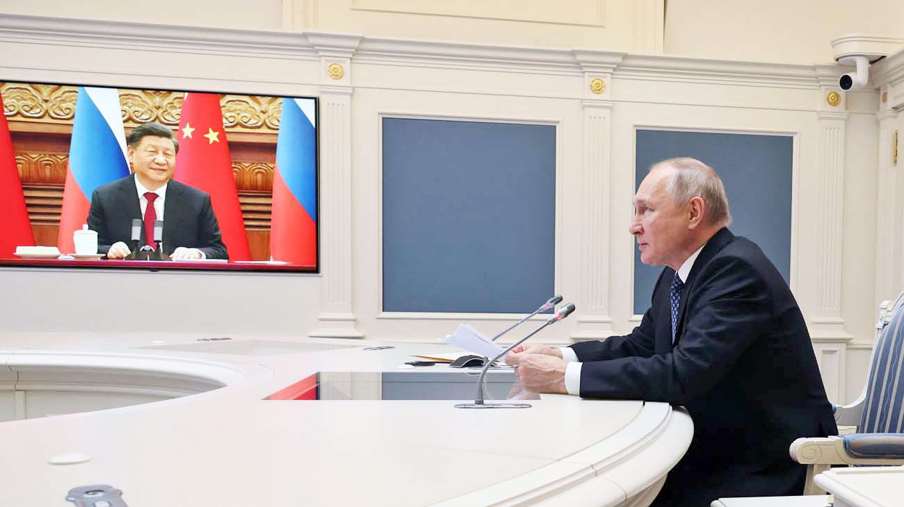 Putin, aislado, llamó a su “querido amigo” Xi Jinping, del que depende cada vez más