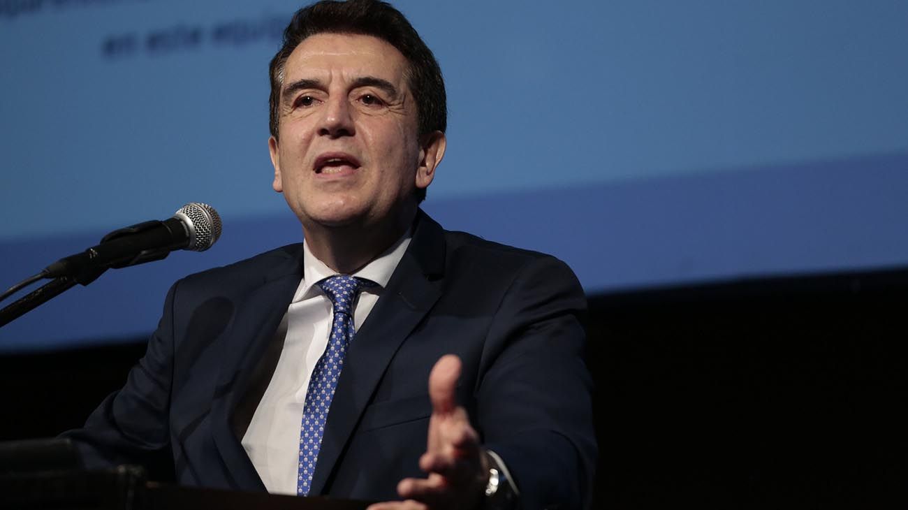 Melconian: “más que modificar leyes, lo que hay que hacer es bajar la presión fiscal”