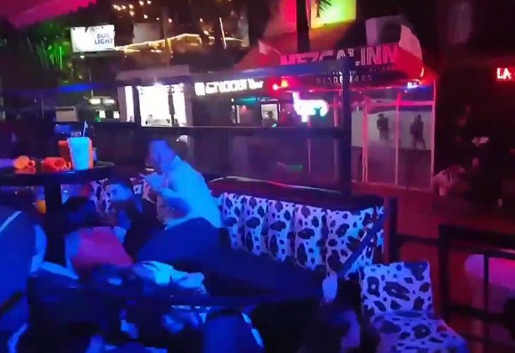 Cruenta balacera narco en un boliche en Playa del Carmen deja cinco muertos