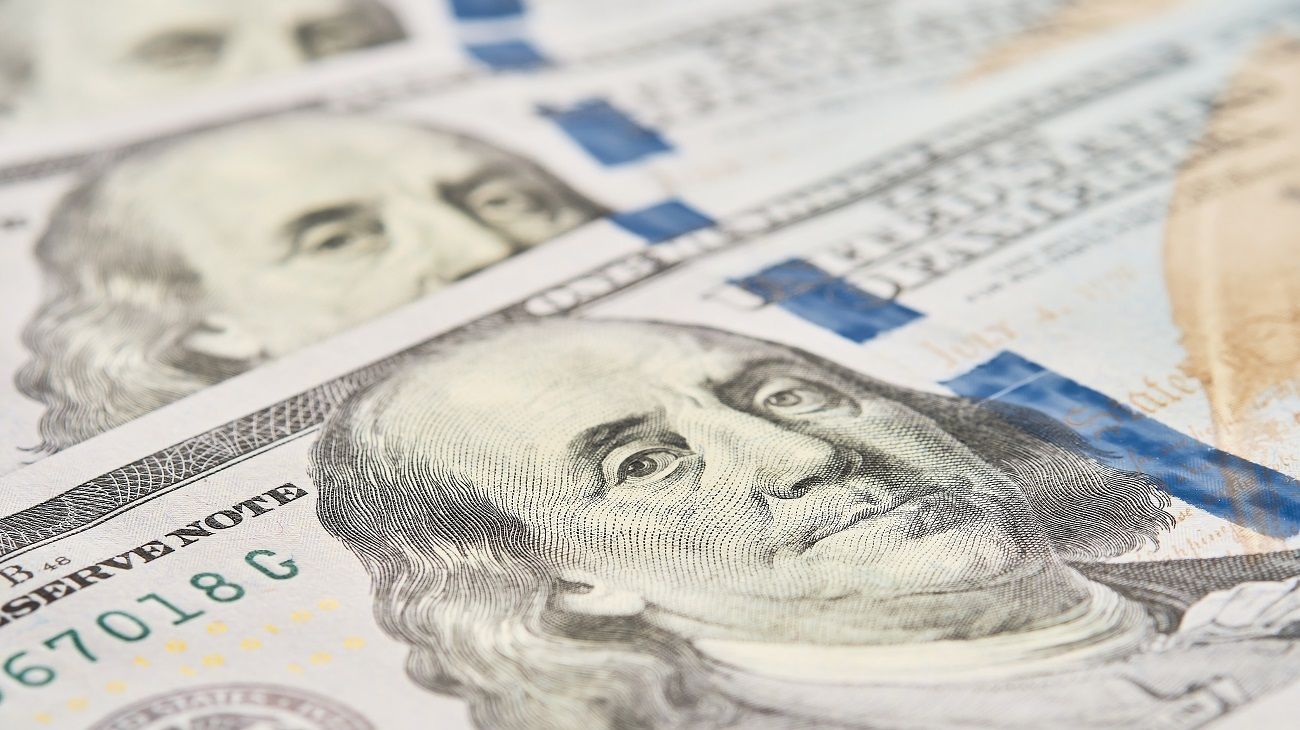 A cuánto cerró el dólar hoy, lunes 13 de abril