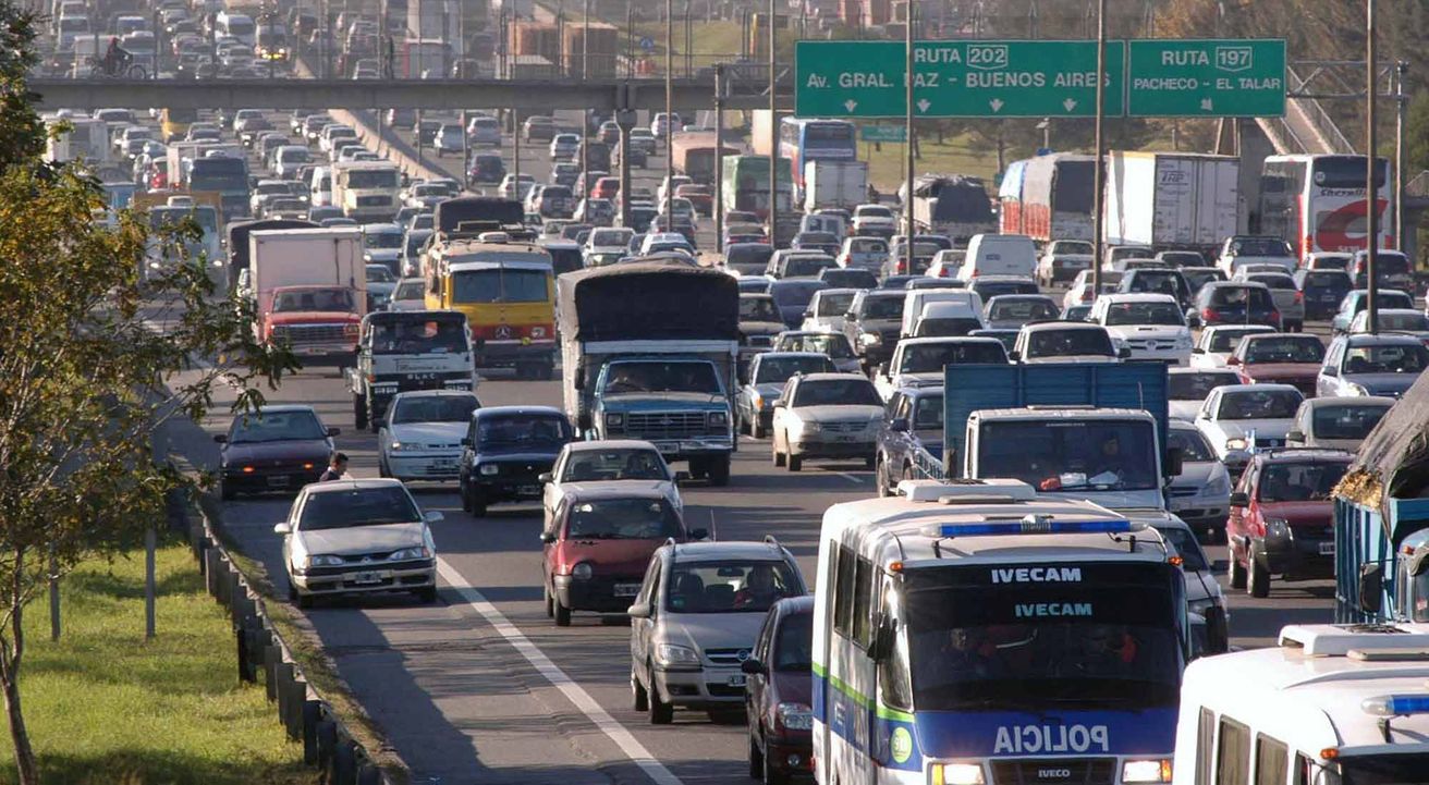 Las mujeres al volante cuidan más a los chicos