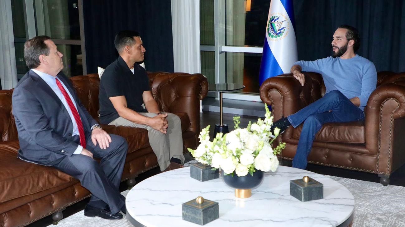 Nayib Bukele recibió al primer astronauta salvadoreño de la NASA, Frank Rubio