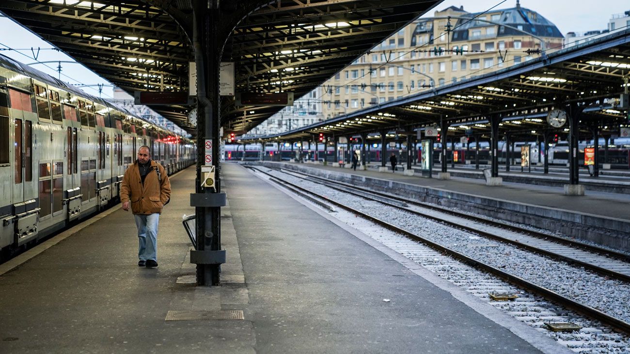 Francia: sigue la huelga contra una reforma clave de Macron
