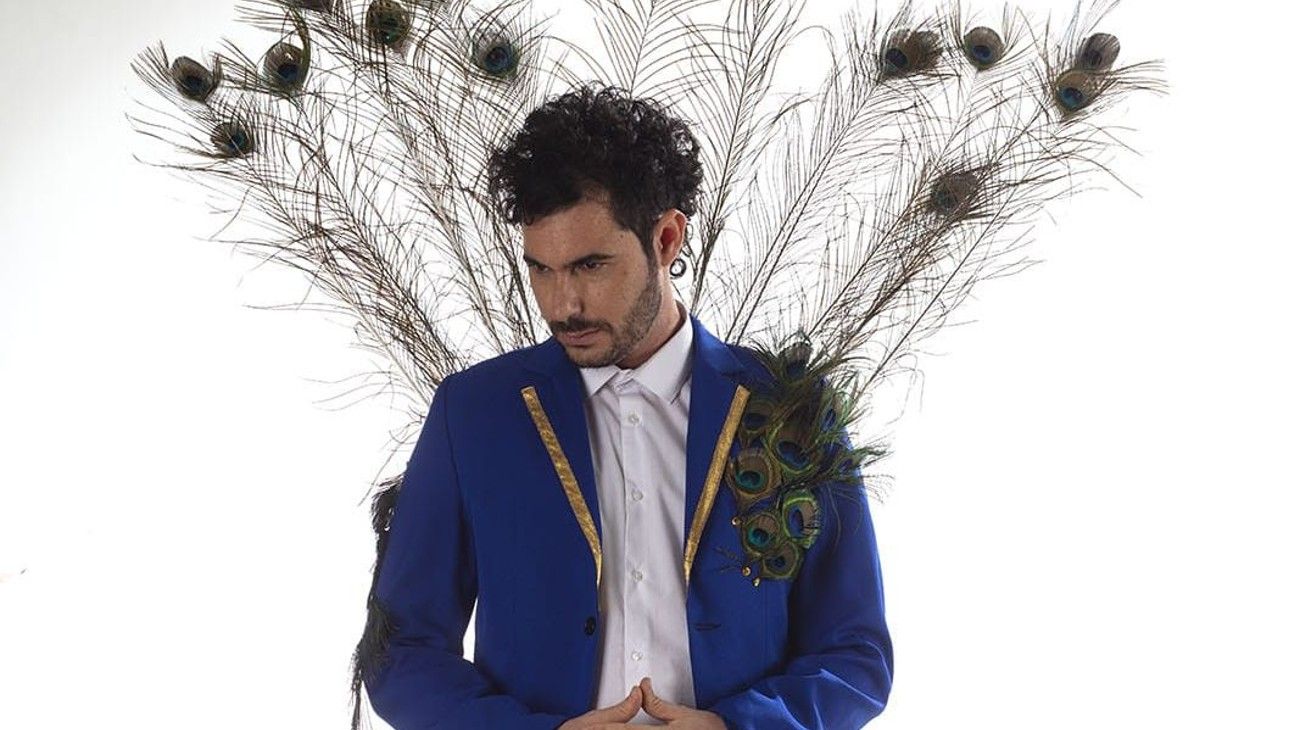 En su unipersonal, Andy Ini desentraña al Pavo Real que todos llevamos dentro
