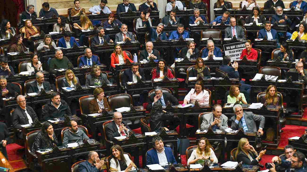 Francos quedó expuesto a dos visitas en Diputados por un error del oficialismo