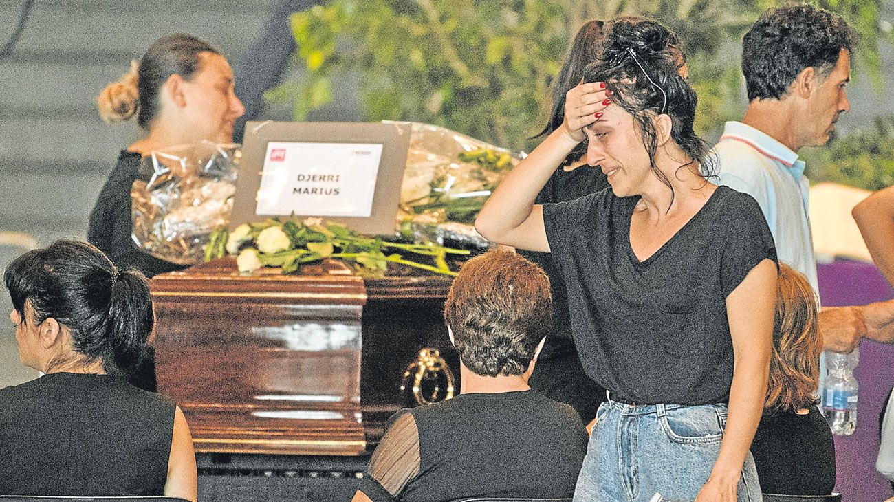 Italia: familiares rechazan funeral de Estado