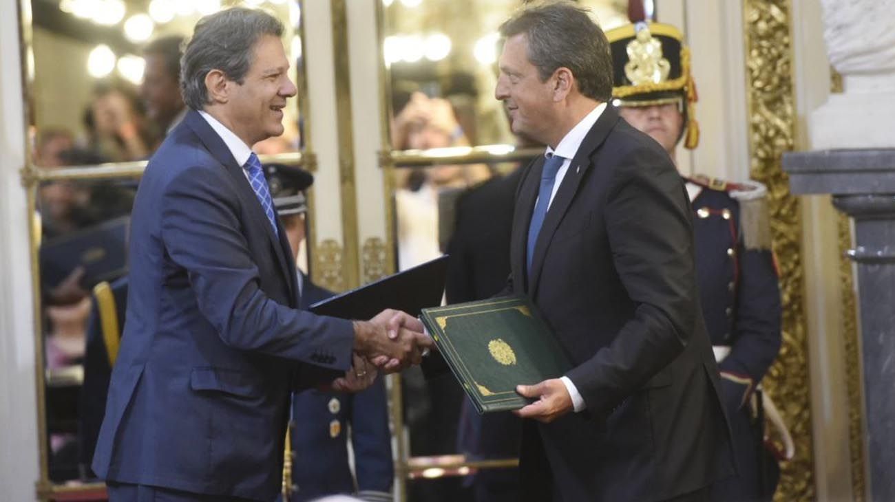 Acuerdo comercial con Brasil: otro "golpe de magia" que descomprime al BCRA