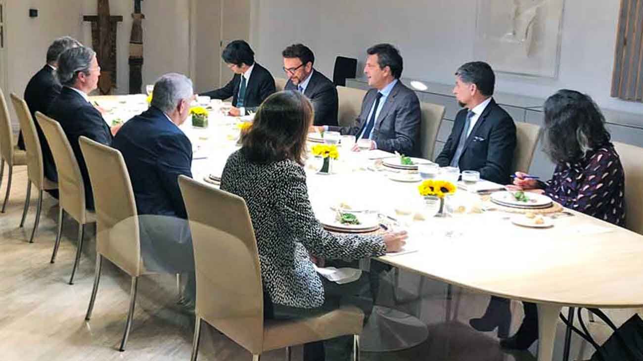 En busca de nuevas inversiones, Massa se reunió con los embajadores del G7