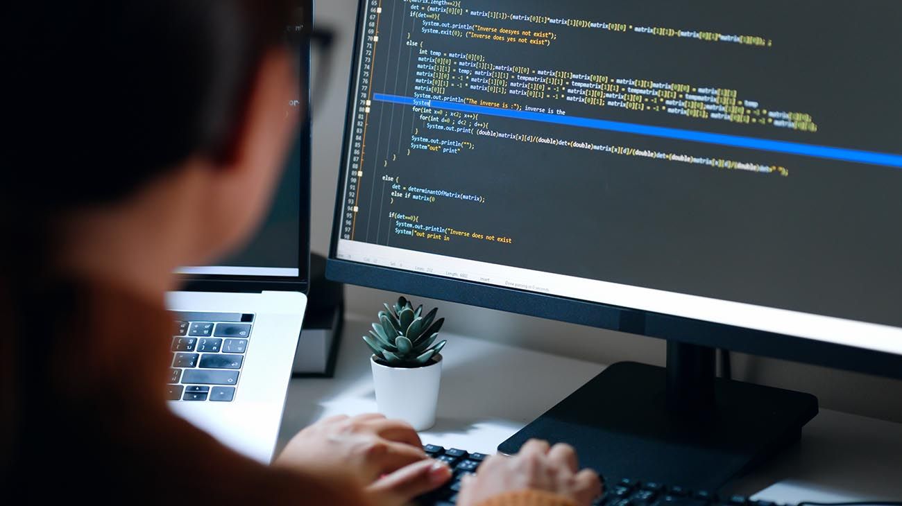Más estadounidenses buscan un segundo empleo para afrontar gastos
