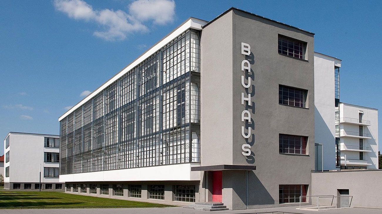 Inaugura una muestra sobre la Bauhaus, la escuela que cambió el diseño