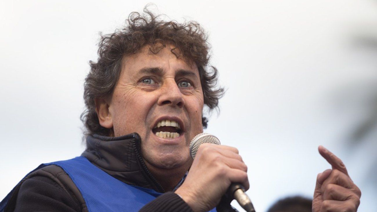 El sindicalista Pablo Micheli pidió que el Gobierno fije un salario mínimo en dólares
