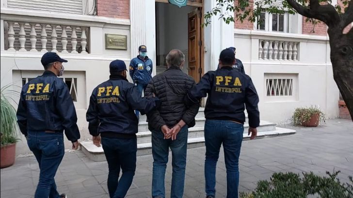Detienen en Córdoba a octogenario acusado por abuso sexual en EEUU