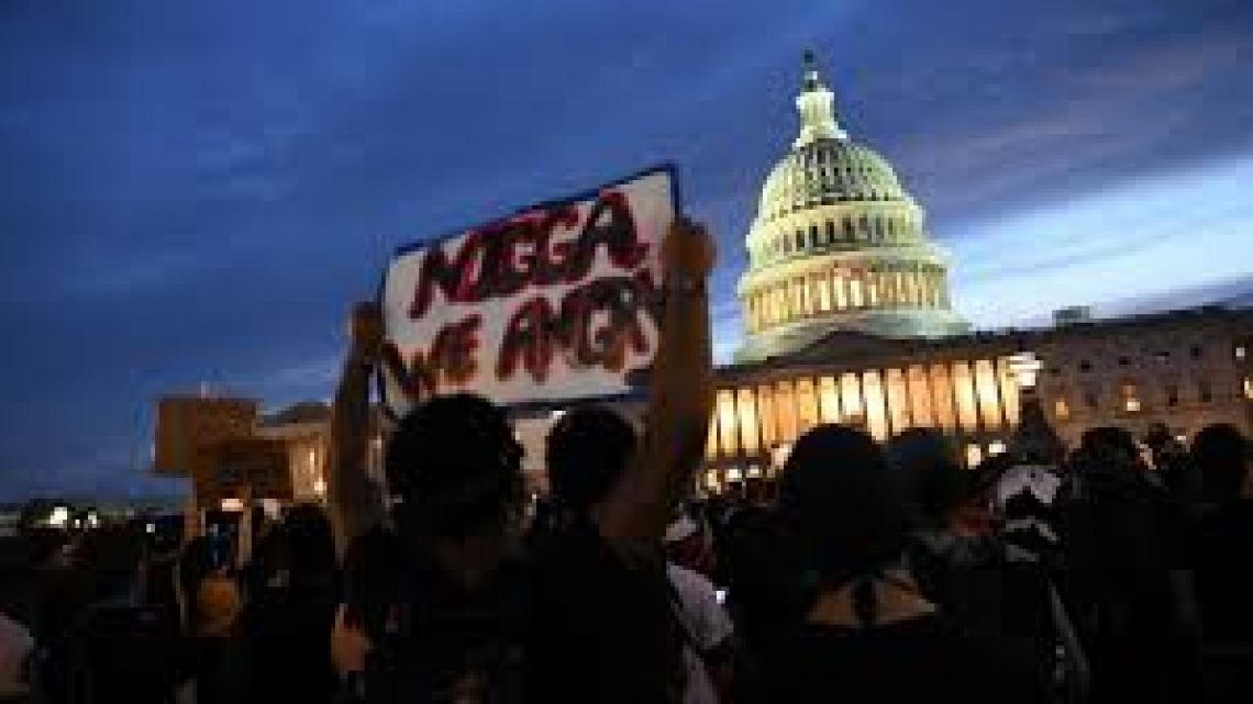 Compra masiva de gas pimienta en Amazon por protestas en los Estados Unidos