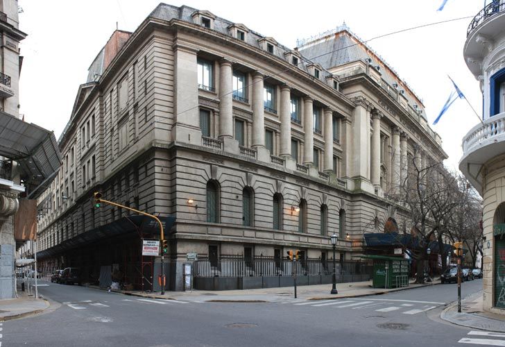 El kirchnerismo denunció campaña encubierta del PRO en el Nacional Buenos Aires