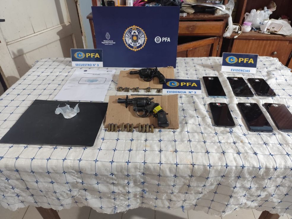 La PFA desmanteló tres búnkeres de drogas en Corrientes: hay dos detenidos