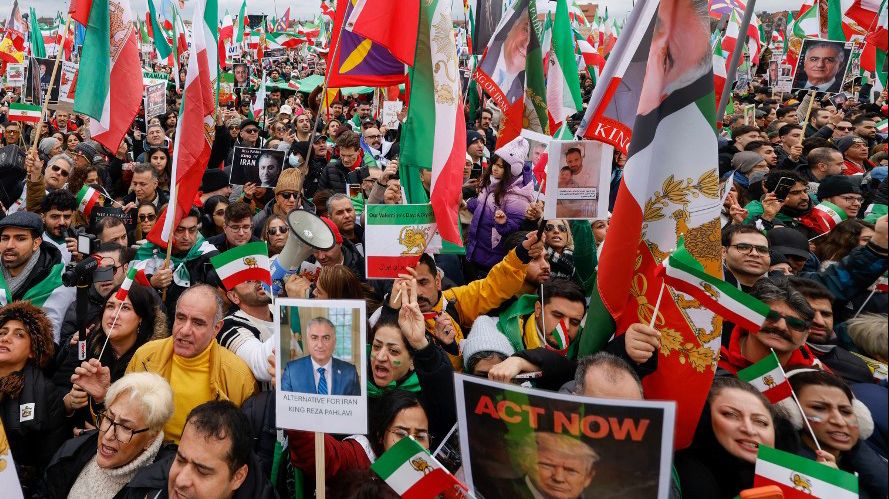 Multitudinario grito en Munich: "Trump, actúa ya y termina con la teocracia de los ayatolas..."