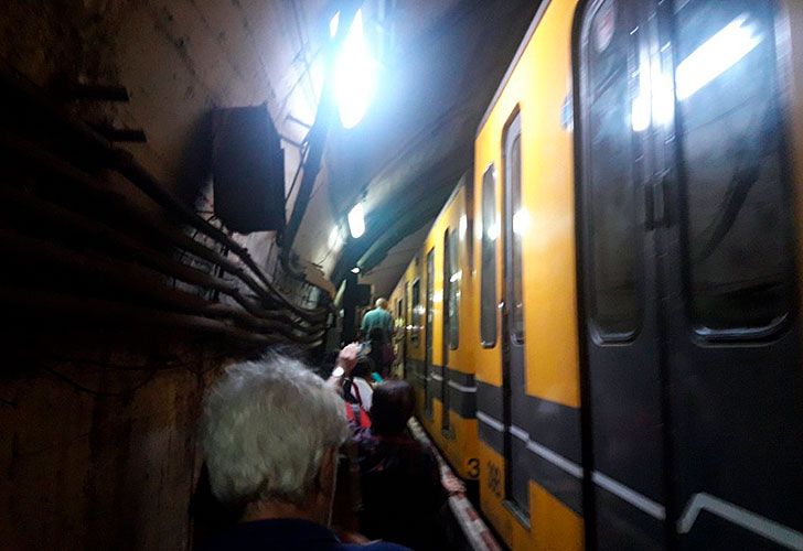 Regreso a casa complicado por interrupciones en el subte