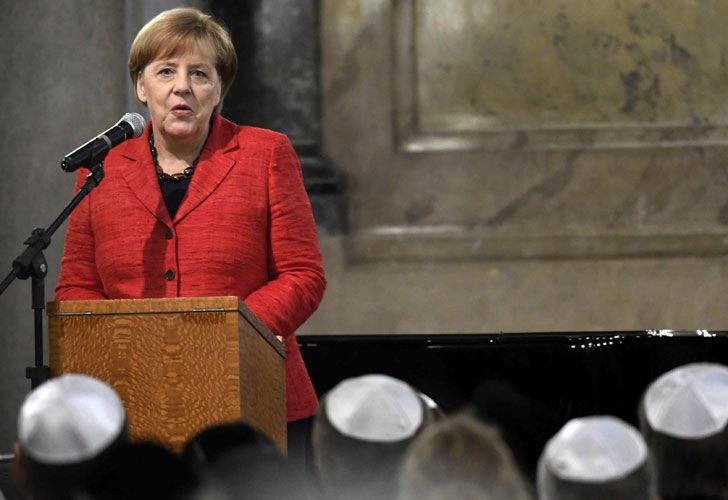 Por qué Merkel eligió visitar la sinagoga de la calle Libertad