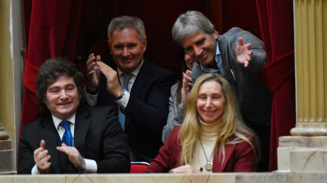 El pararrayos de Milei, entre la paranoia de la conspiración y el delito