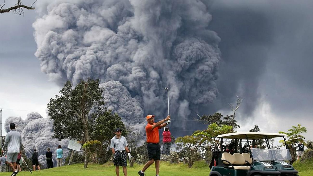 Fotos | Impresionante nube de ceniza del volcán Kilauea en Hawaii