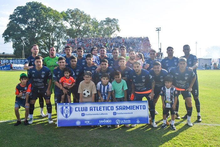 Sarmiento de La Banda: fútbol, poder y polémica en los Federales