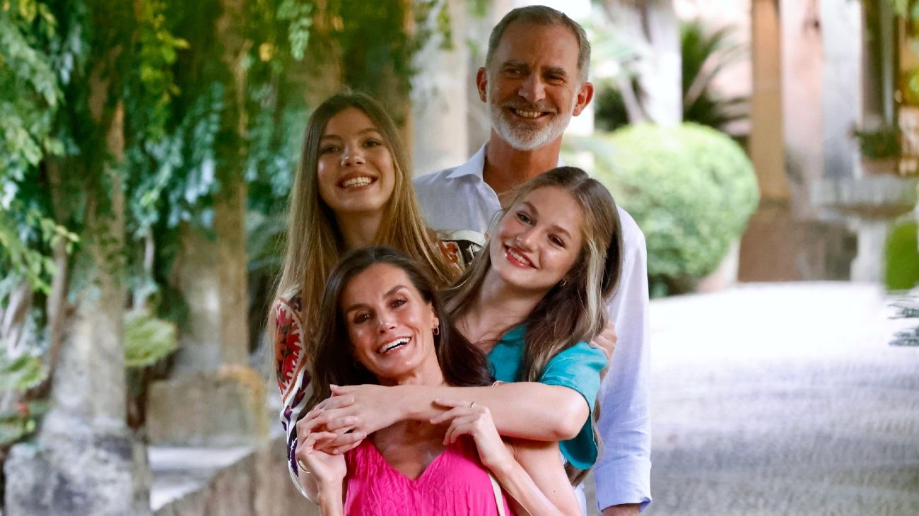 Verano real en España: los reyes y las princesas empezaron sus vacaciones en Mallorca