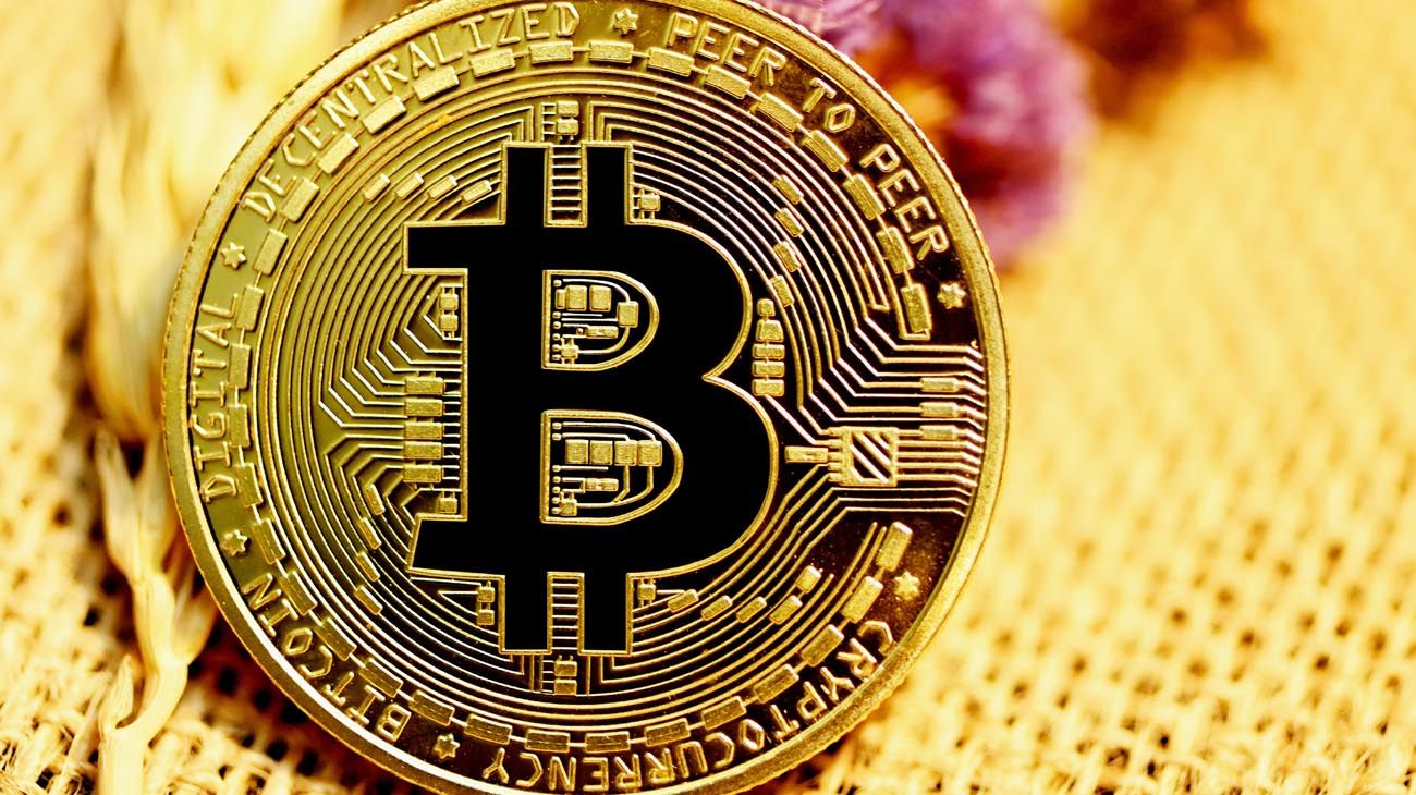 Bitcoin, la criptomoneda líder que va camino a la adopción masiva