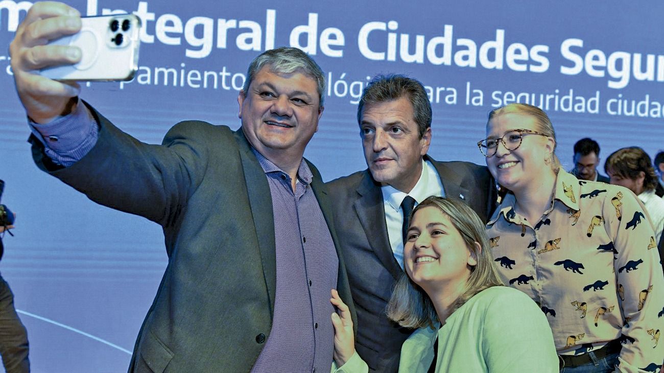 Sergio Massa busca transformar la elección en un plebiscito: Milei sí o no