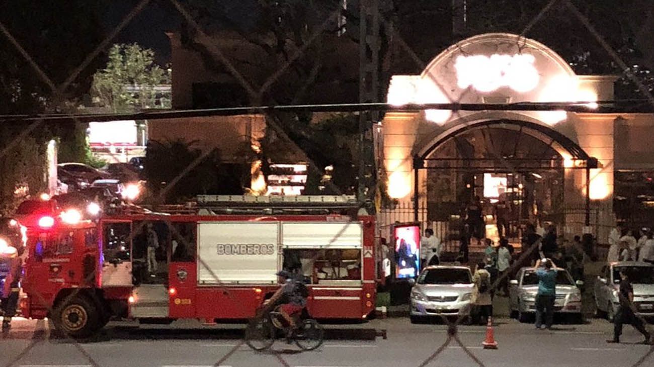 Se incendió la cocina del restaurante porteño Kansas: hay tres heridos