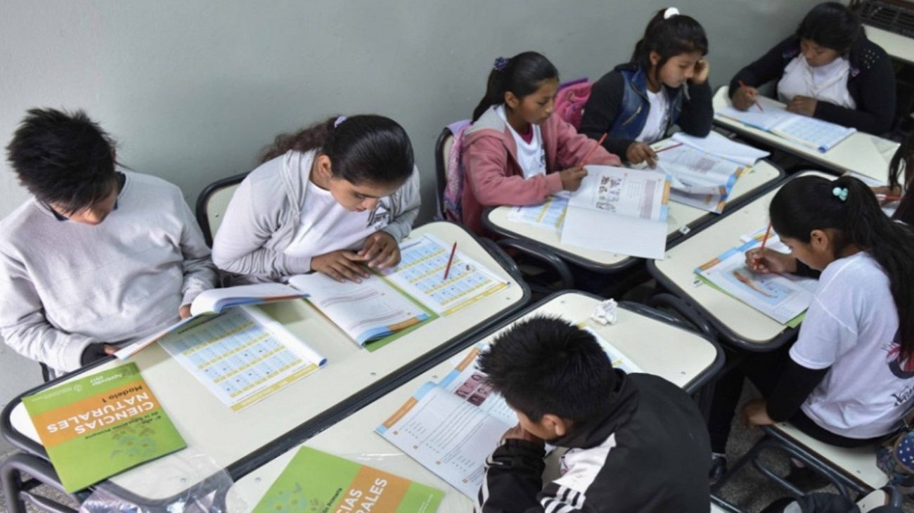 El desafío de los docentes: cómo enfrentar las distracciones digitales y la sobreabundancia de información