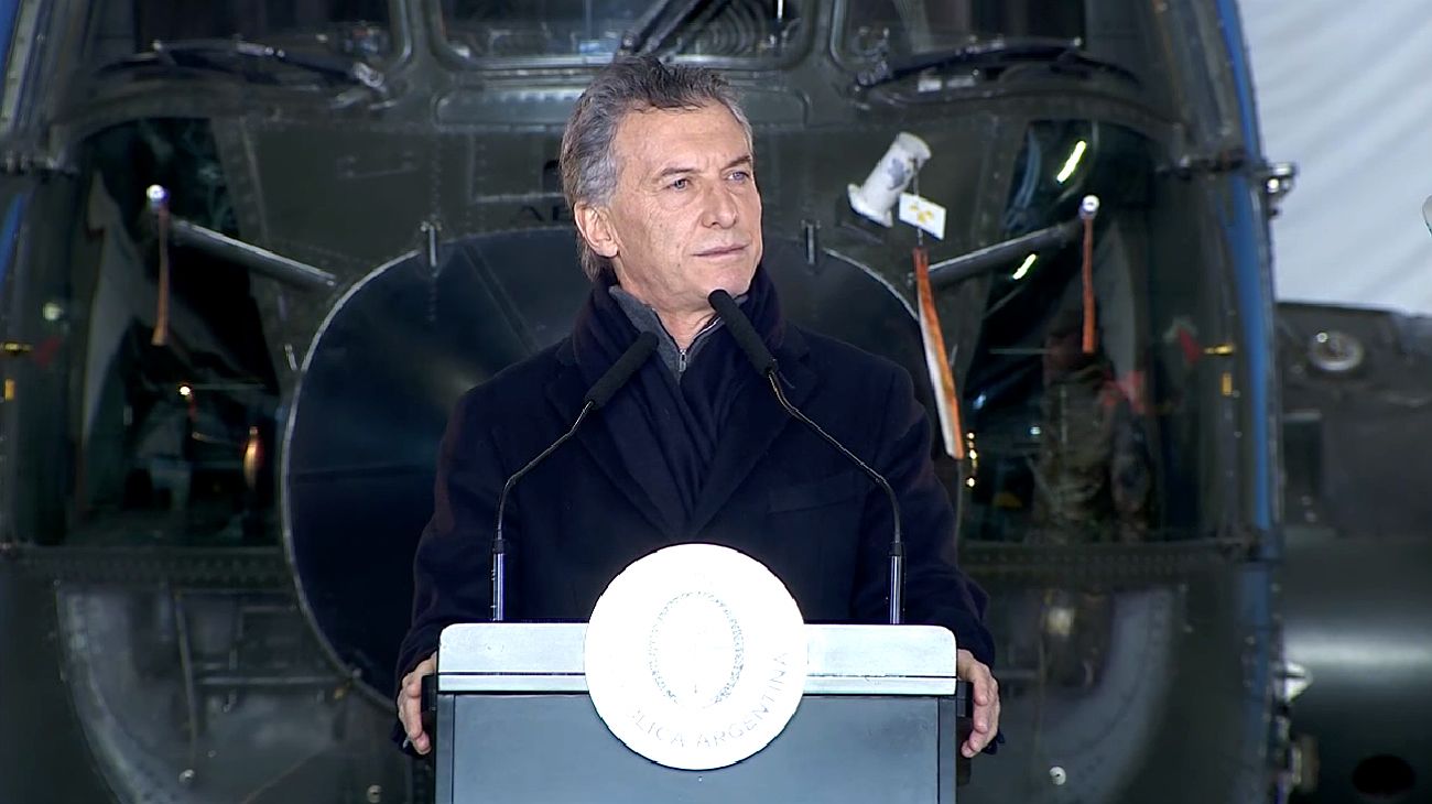 Mauricio Macri confirmó que las Fuerzas Armadas "colaborarán" en objetivos estratégicos de "seguridad interior"
