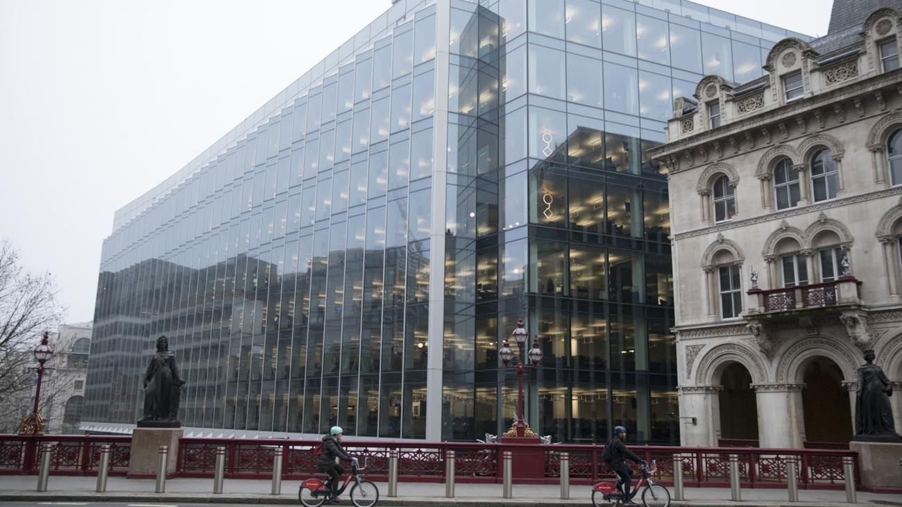 Goldman Sachs evalúa eliminar otros cientos de puestos de trabajo