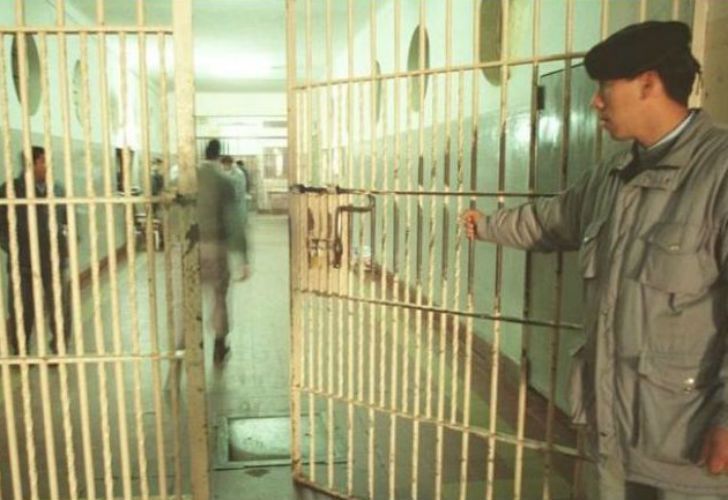 Denuncian que agentes penitenciarios empalaron a un preso en Córdoba