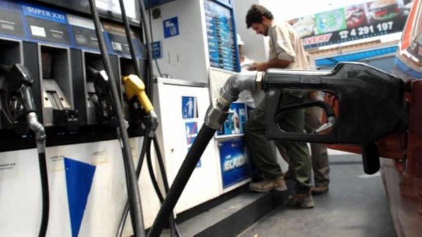 Vuelven a aumentar los combustibles a partir de este sábado: ¿cuánto suben?