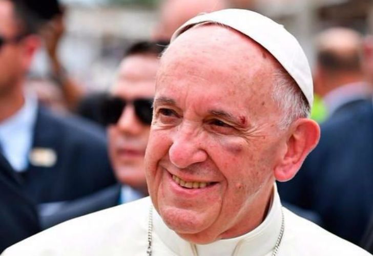 El Papa Francisco bromea sobre el golpe sufrido en Cartagena
