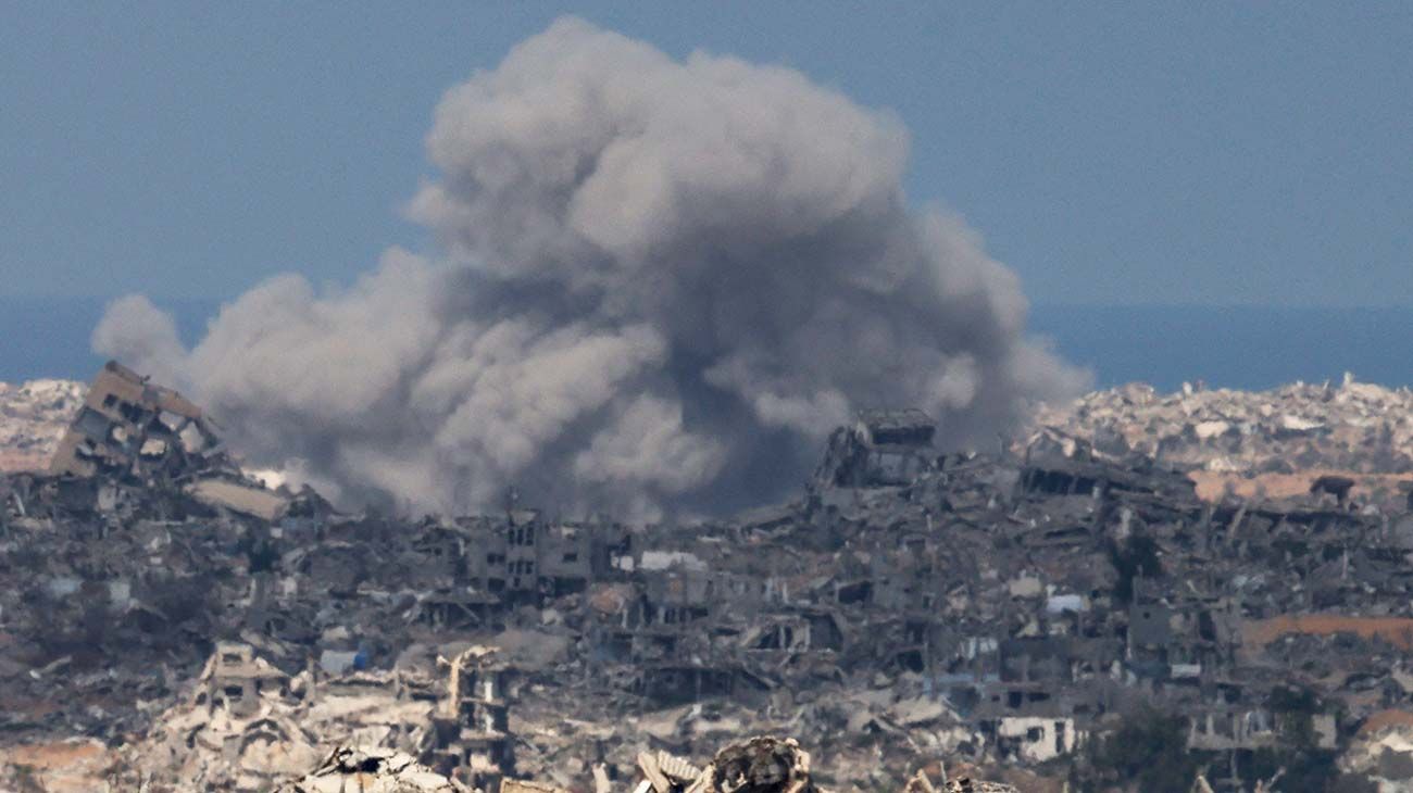 Israel inició su ofensiva terrestre en la ciudad de Gaza y ya se reportaron 68 muertos: "Está en llamas"