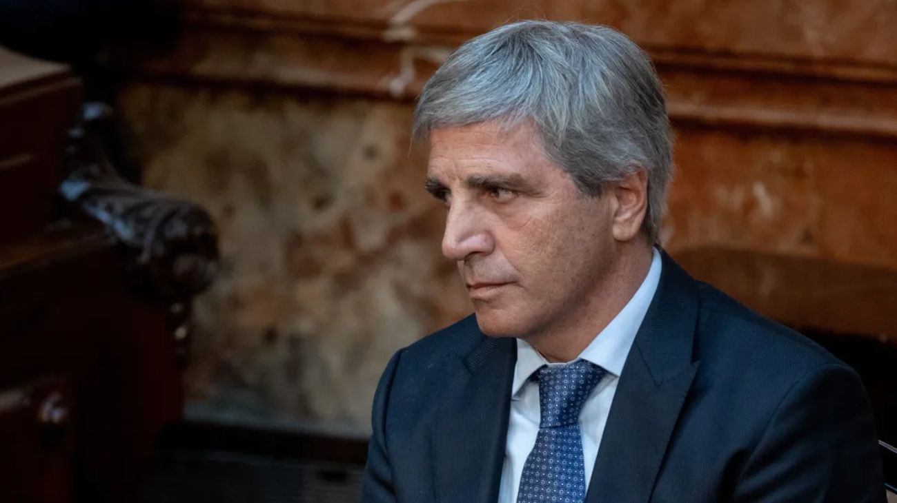 Luis Caputo confirmó que el Tesoro compró US$ 200 millones para fortalecer las reservas