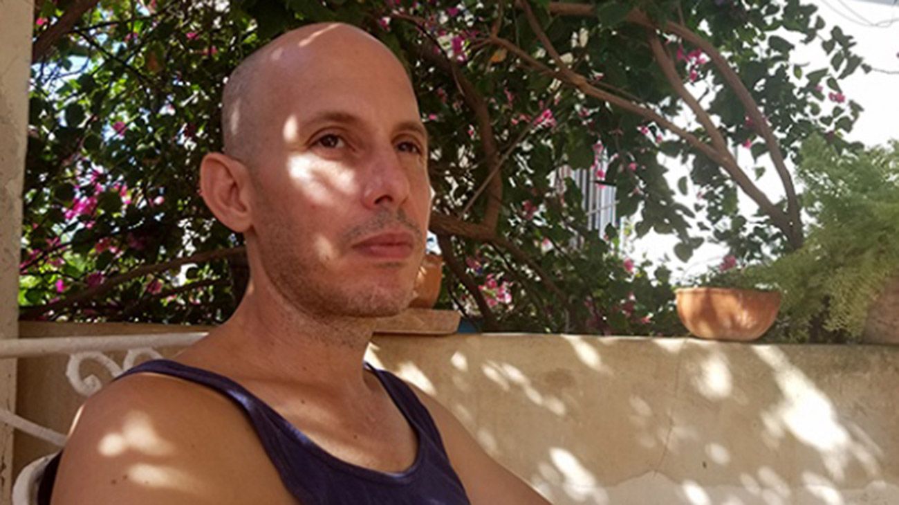 Por qué el régimen cubano condenó a prisión a un biólogo