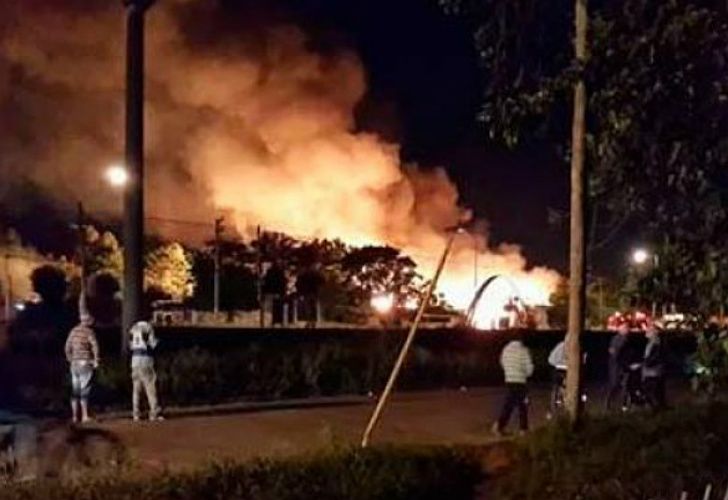 Explosión e incendio en depósito de garrafas