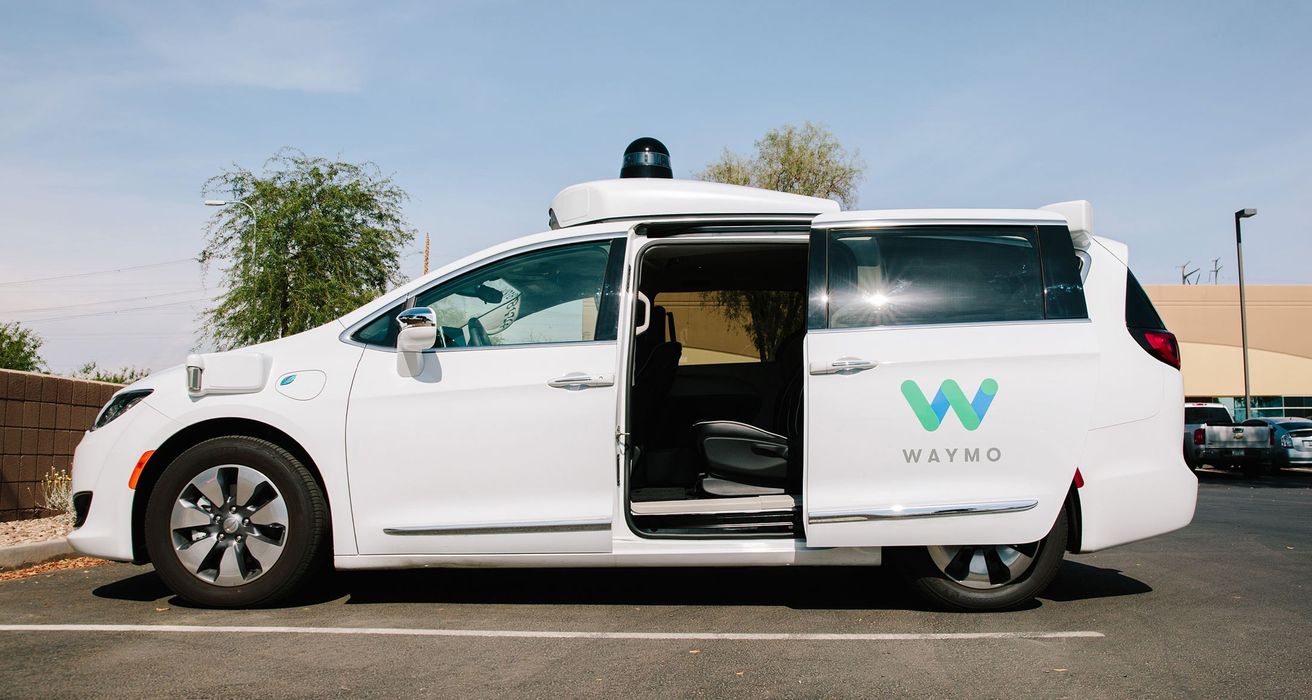 Waymo lanzaría su servicio de autos sin conductor en diciembre