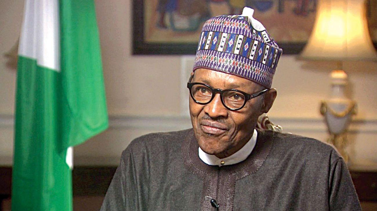 El presidente de Nigeria negó las acusaciones de ser reemplazado por un doble