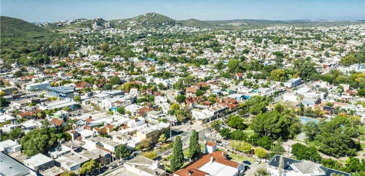 Vecinos de La Calera, en disputa con el municipio por la apertura de un camino