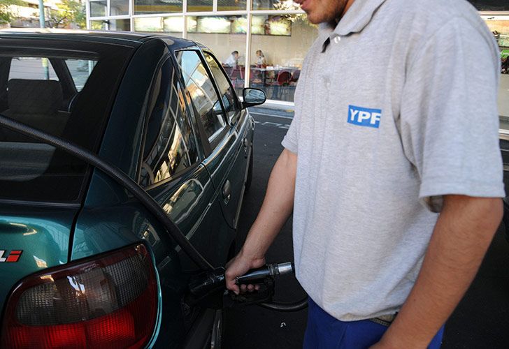 Por segunda vez en quince días, YPF volvió a aumentar la nafta