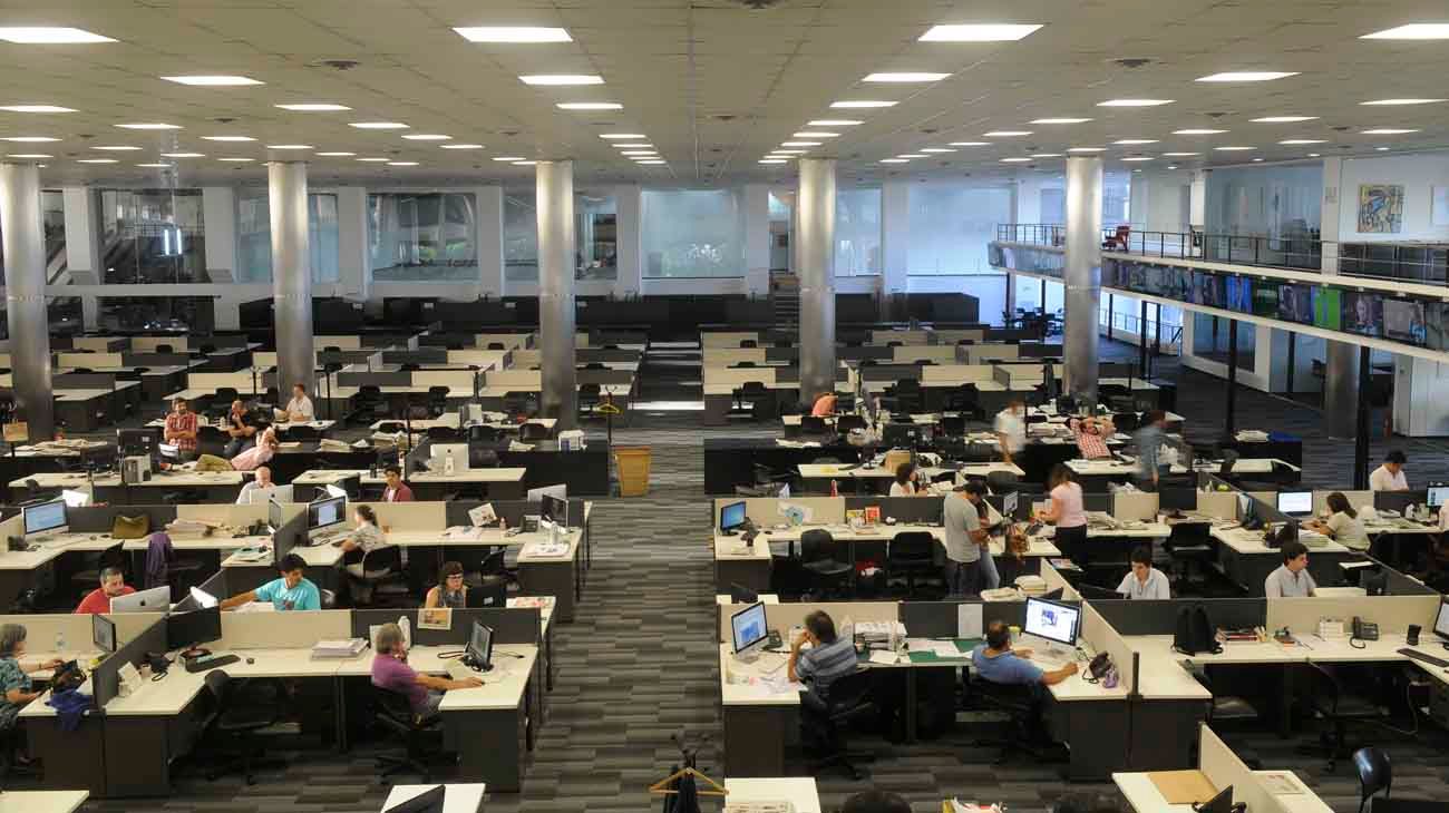 Perfil otorga una beca para estudiar periodismo en la Escuela de Comunicación