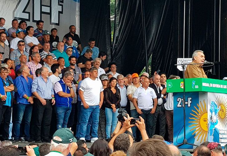 Ajuste, jubilados y reformas: los reclamos de los sindicalistas que marcharon con Moyano