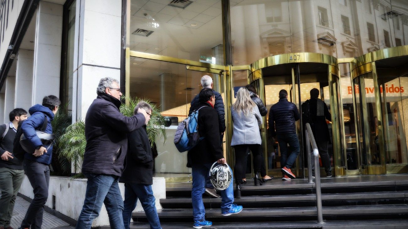 ¿Qué pasará con la atención bancaria el viernes 20 de octubre? ¿Sigue adelante el paro?