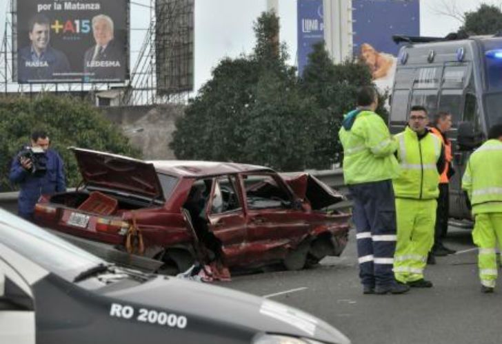 Mataderos: viajaba en el baúl del auto y murió tras un choque