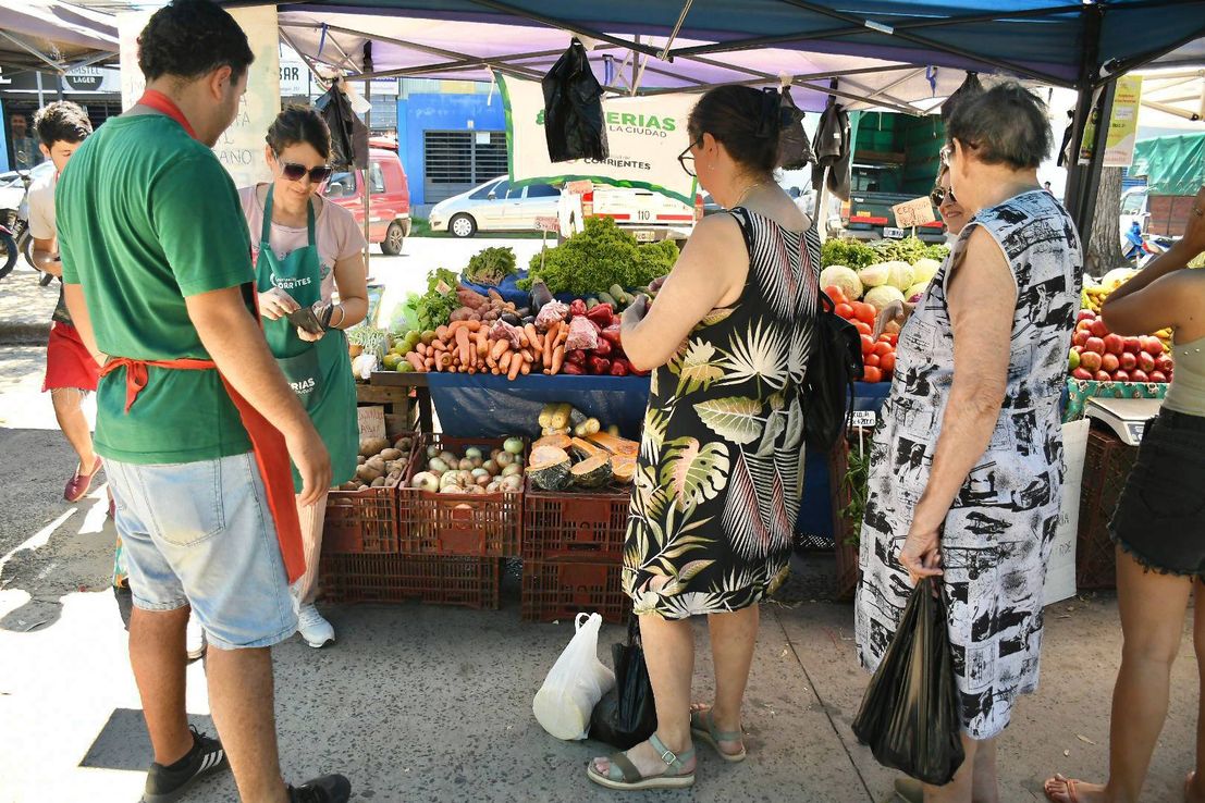 La inflación esperada bajó a 33,5% anual, pero subió la previsión para marzo al 4%